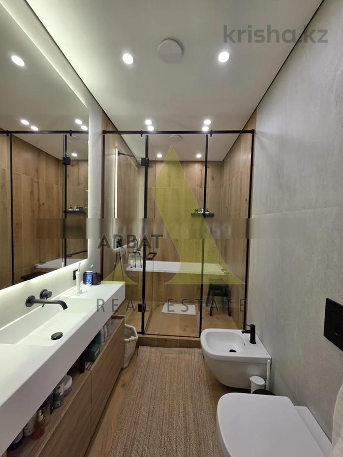 Фото Квартира, 4 комн, 135 м², 6/7 эт., 2010 г.п.