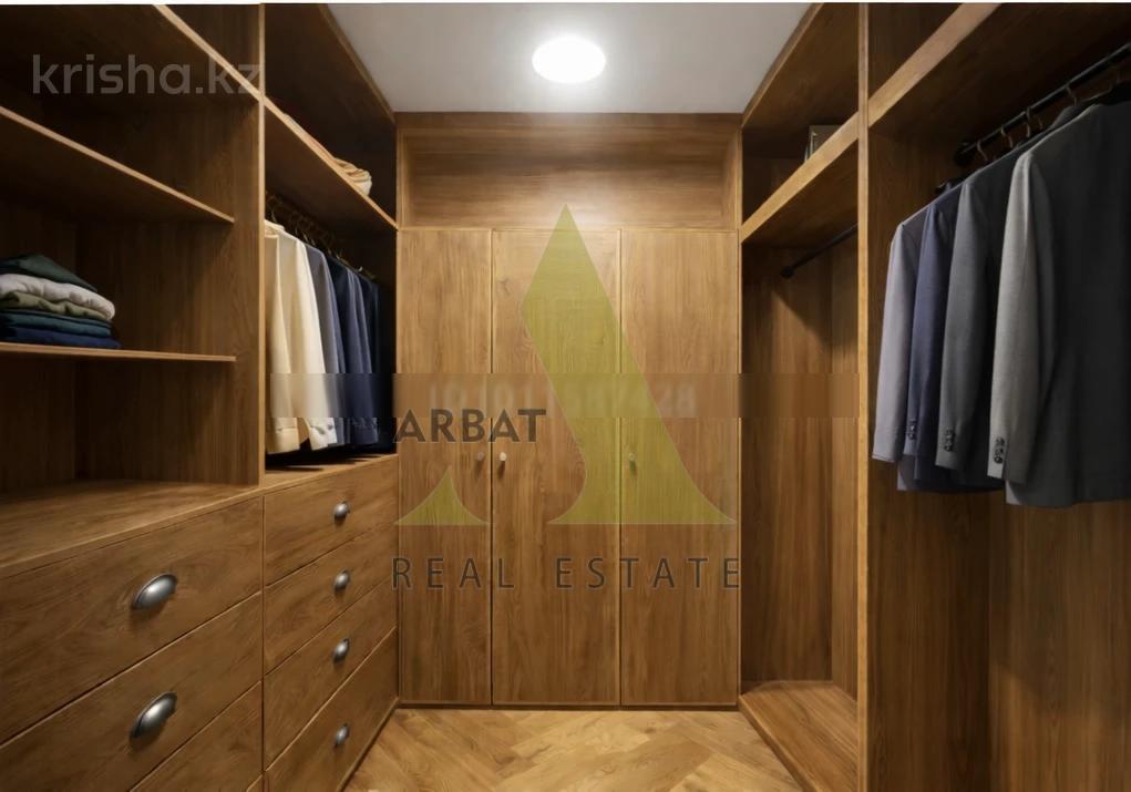 Фото Квартира, 5 комн, 240 м², 1/3 эт., 2019 г.п.