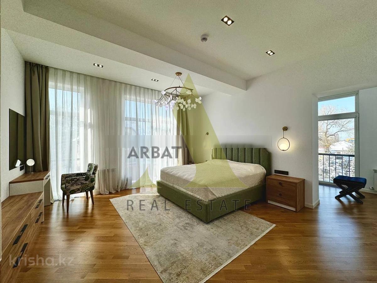 Фото Квартира, 4 комн, 210 м², 2/3 эт., 2020 г.п.