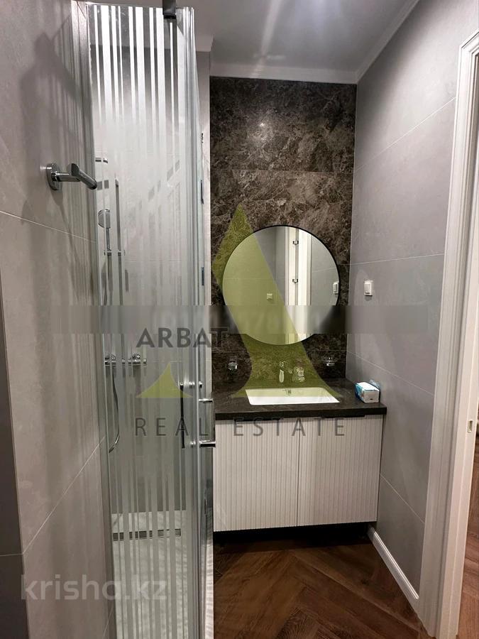 Фото Квартира, 3 комн, 111 м², 2/3 эт.