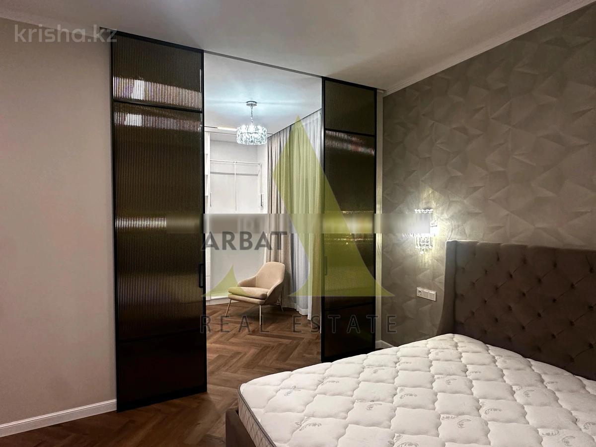 Фото Квартира, 3 комн, 111 м², 2/3 эт.