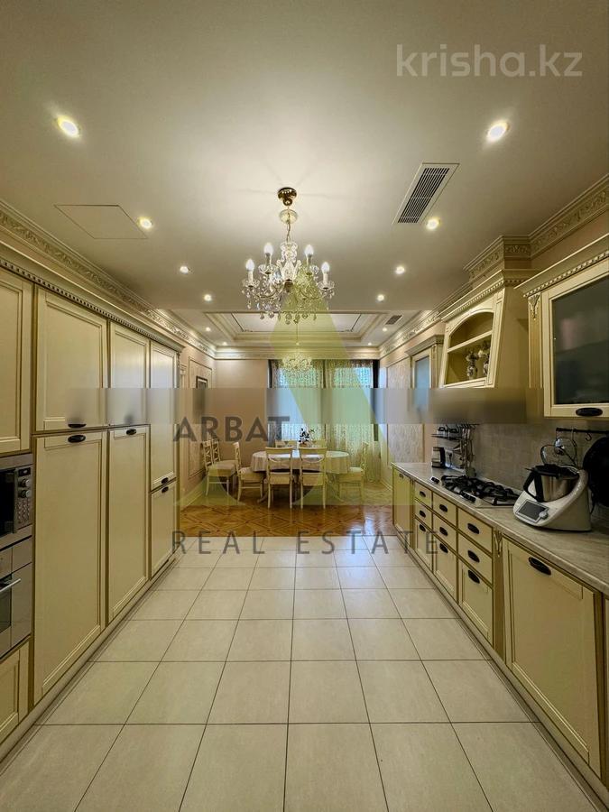 Фото Квартира, 4 комн, 230 м², 3/3 эт., 2009 г.п.