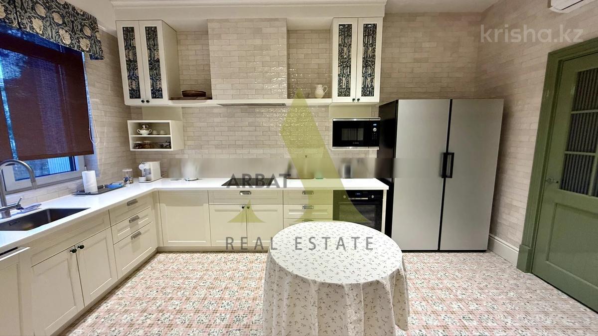 Фото Квартира, 4 комн, 240 м², 3/5 эт., 2022 г.п.