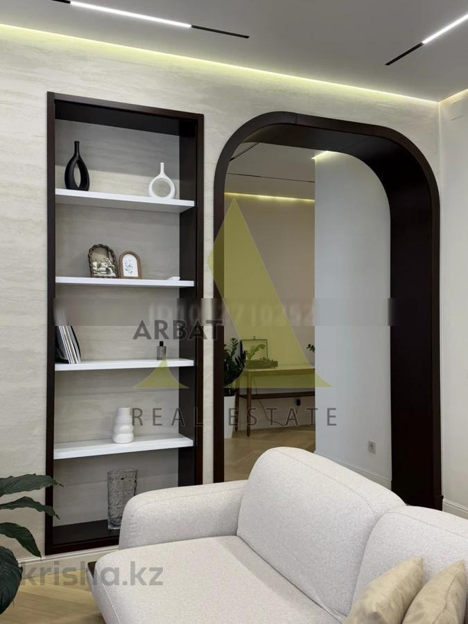 Фото Квартира, 5 комн, 210 м², 2/6 эт., 2013 г.п.