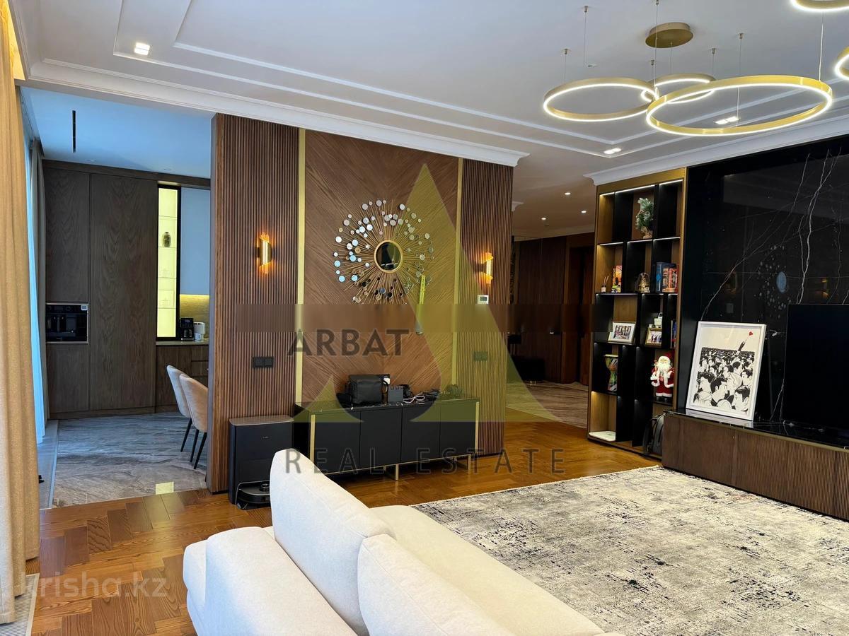 Фото Квартира, 3 комн, 165 м², 1/3 эт., 2019 г.п.