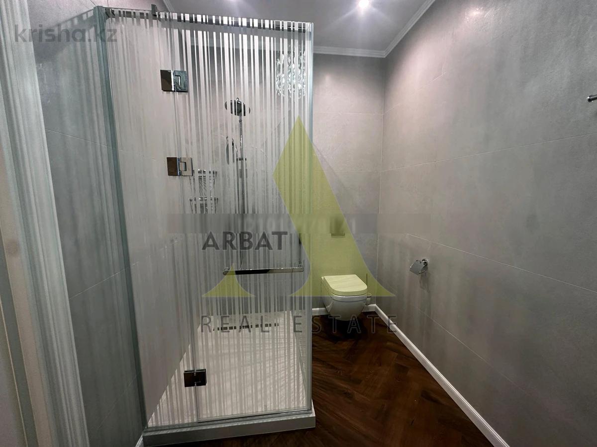 Фото Квартира, 3 комн, 111 м², 2/3 эт.