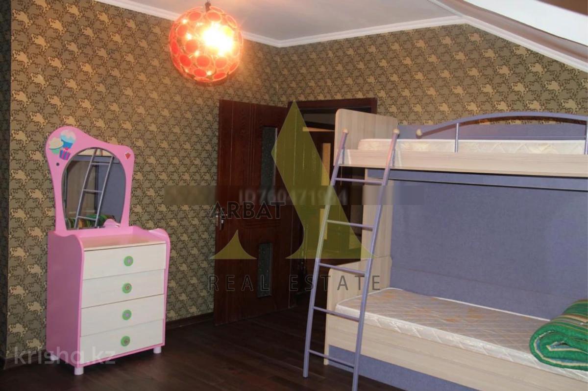 Фото Квартира, 11 комн, 420 м², 3/4 эт., 2011 г.п.