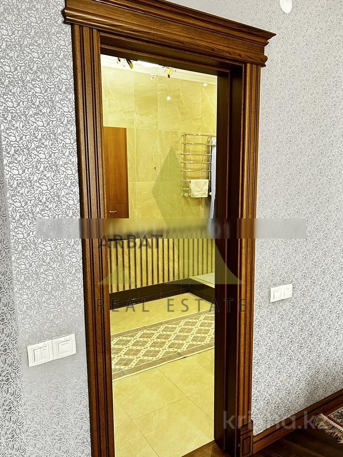 Фото Квартира, 7 комн, 450 м², 3/4 эт.