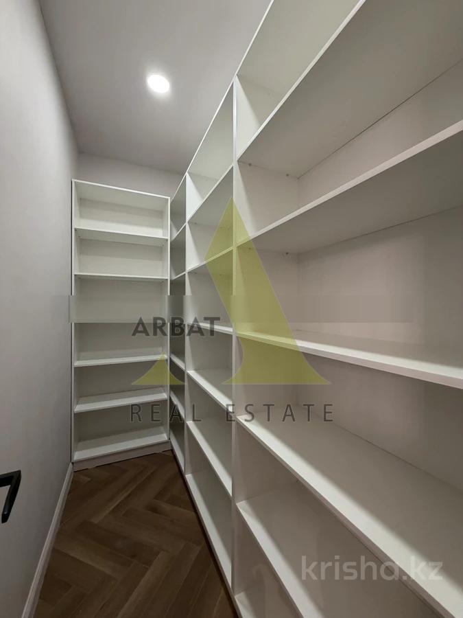 Фото Квартира, 6 комн, 380 м², 1/3 эт.