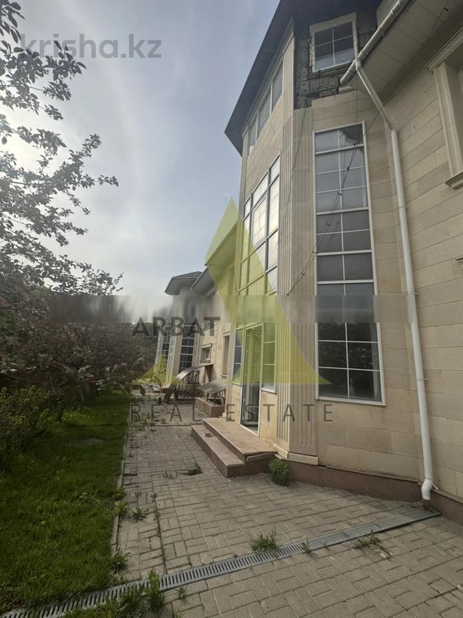 Фото Квартира, 8 комн, 600 м², 3 эт., 2017 г.п.