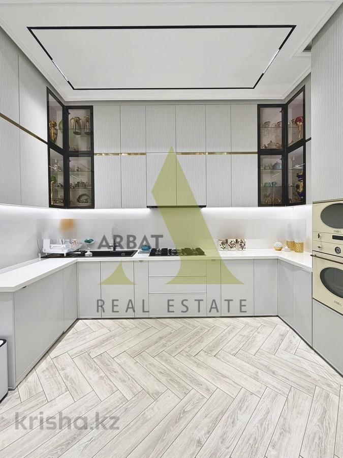Фото Отдельный дом, 6 комн, 650м²