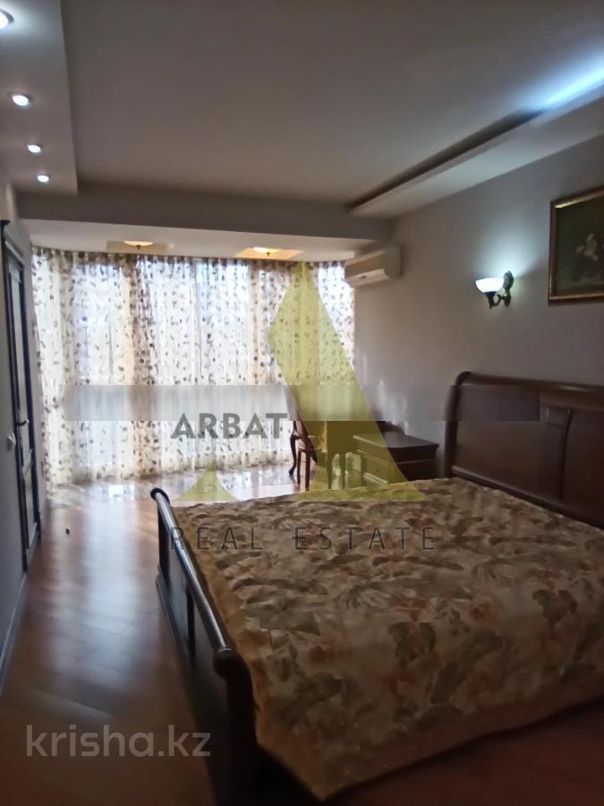 Фото Квартира, 5 комн, 175 м², 2/5 эт., 2005 г.п.