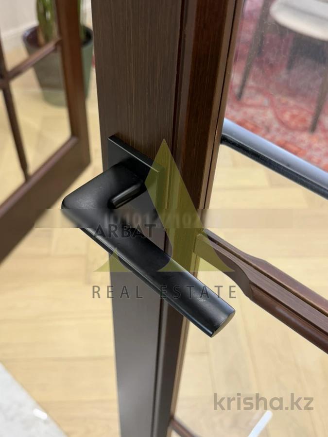 Фото Квартира, 5 комн, 210 м², 2/6 эт., 2013 г.п.