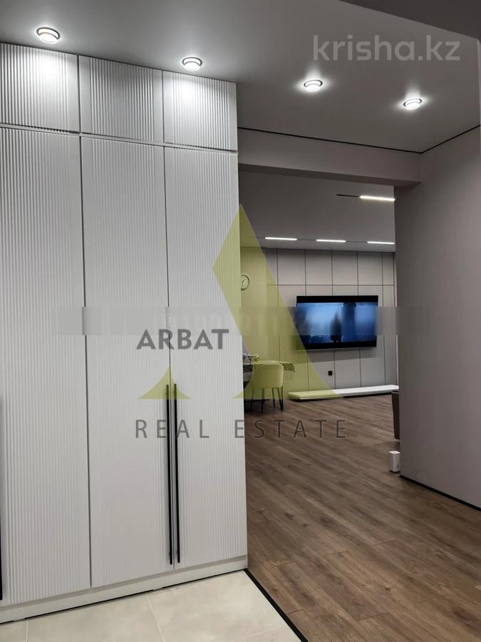 Фото Квартира, 5 комн, 227 м², 1/5 эт.