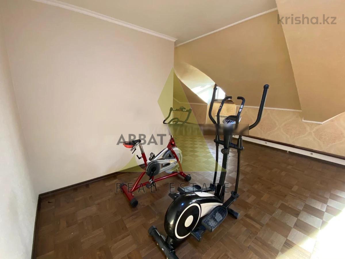 Фото Квартира, 11 комн, 420 м², 3/4 эт., 2011 г.п.