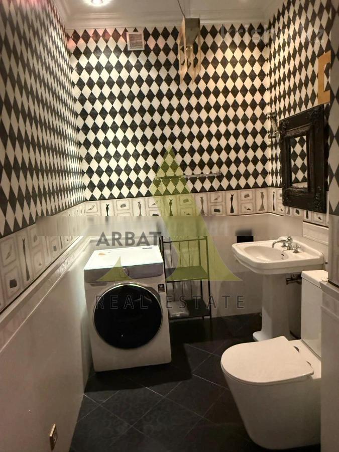 Фото Квартира, 4 комн, 183 м², 3/6 эт., 2009 г.п.