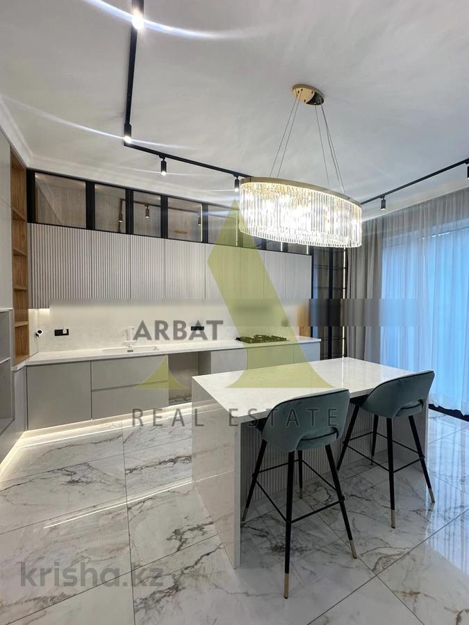 Фото Квартира, 4 комн, 238 м², 2/3 эт., 2018 г.п.