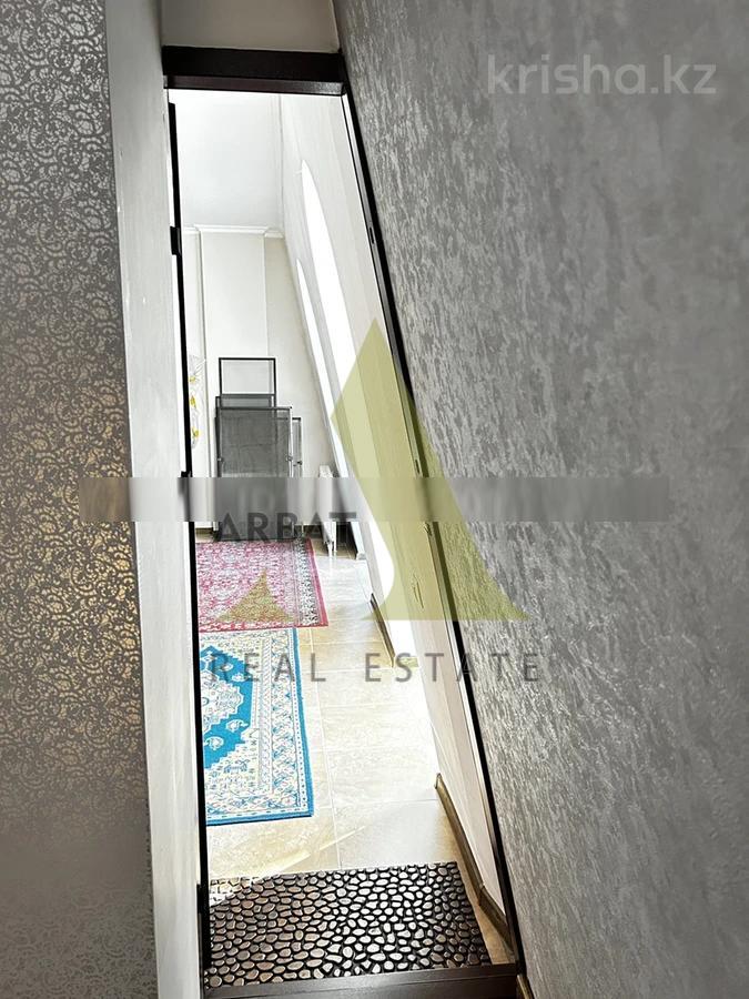 Фото Квартира, 7 комн, 450 м², 3/4 эт.