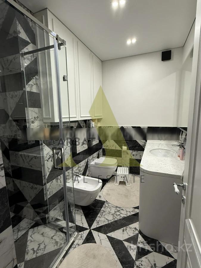 Фото Квартира, 4 комн, 170 м², 1/2 эт.