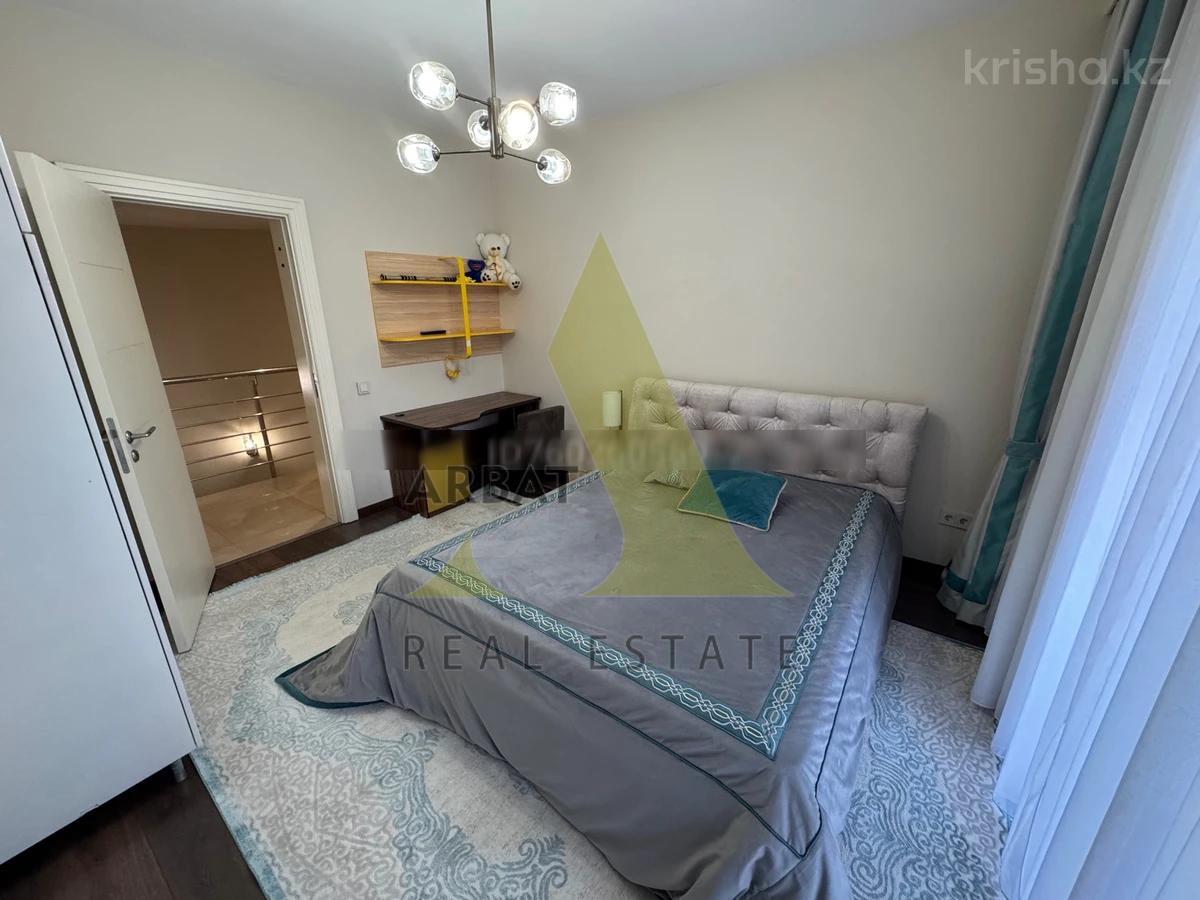 Фото Квартира, 5 комн, 220 м², 2 эт.