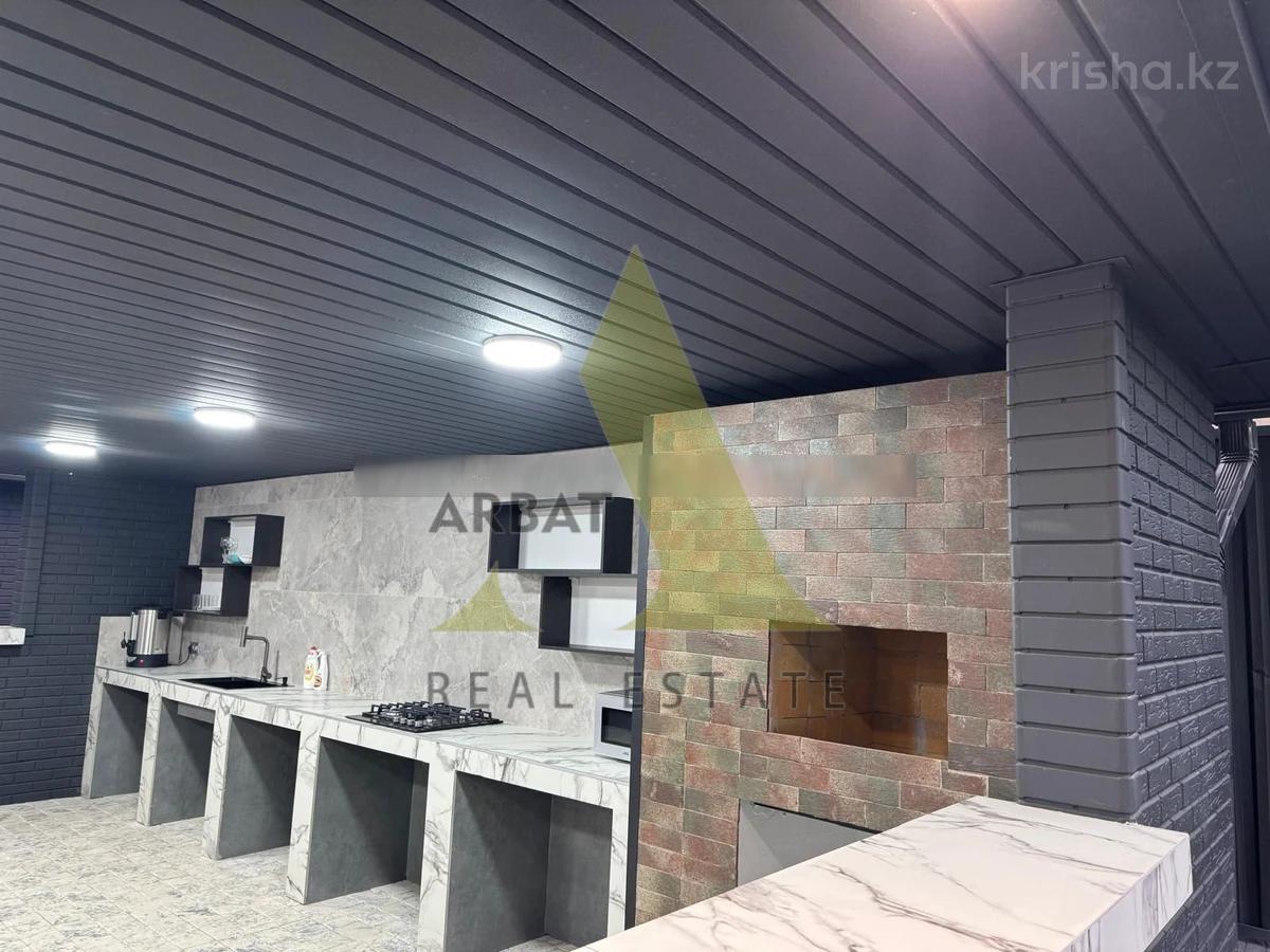 Фото Отдельный дом, 6 комн, 235м²