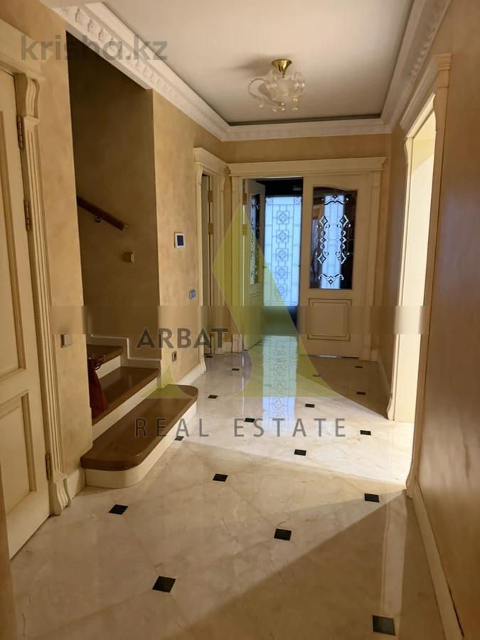 Фото Квартира, 5 комн, 220 м², 1/2 эт., 2006 г.п.