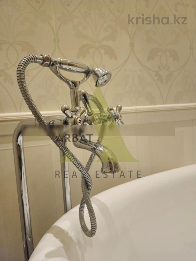 Фото Квартира, 5 комн, 364 м², 3/4 эт., 2011 г.п.