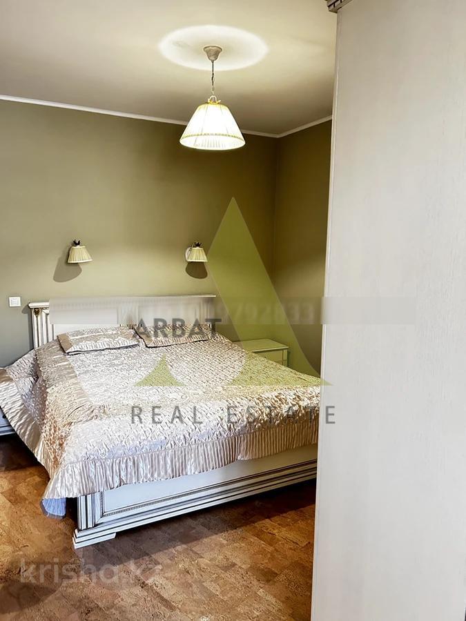 Фото Квартира, 5 комн, 450 м², 3/5 эт., 2011 г.п.