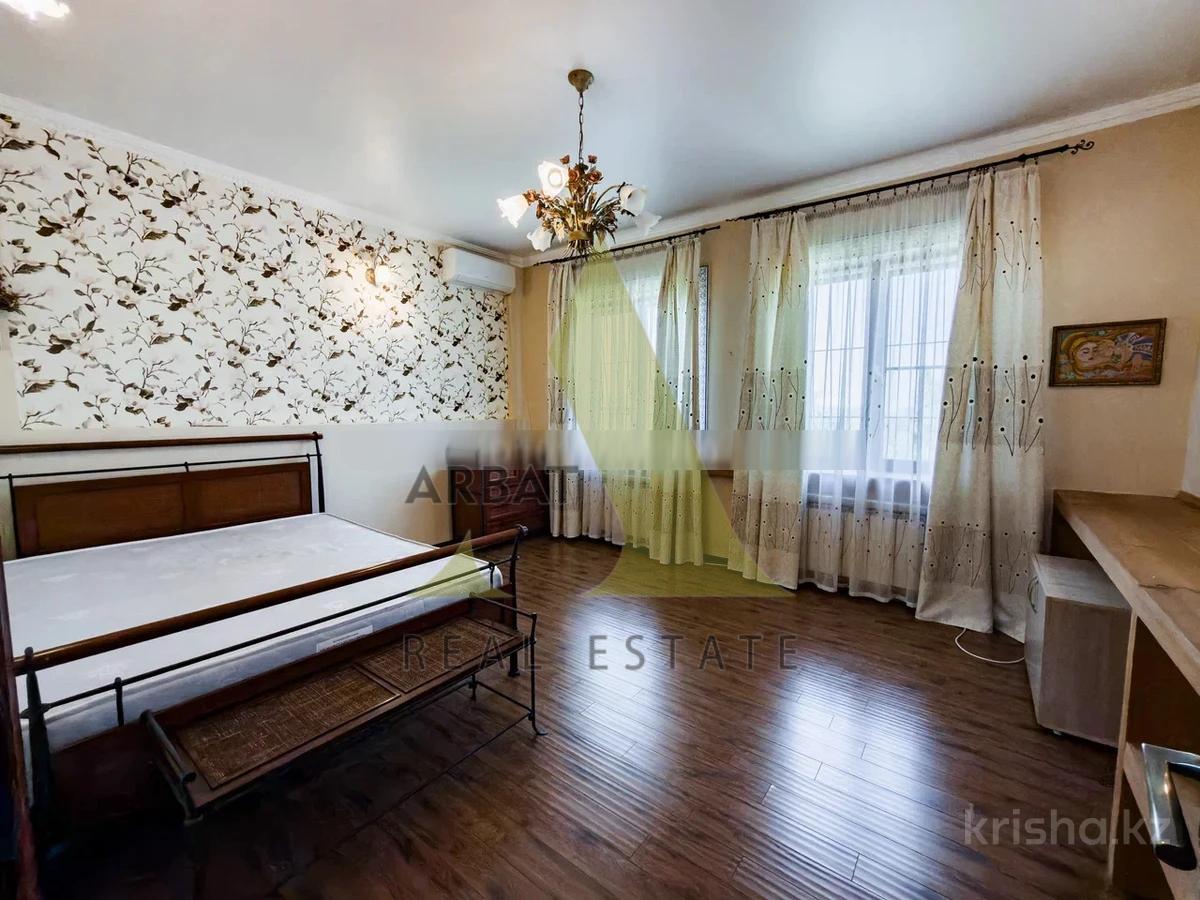Фото Отдельный дом, 7 комн, 300м²