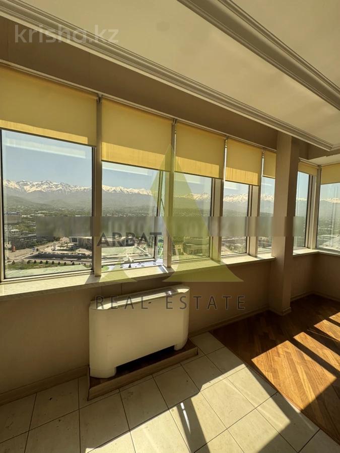 Фото Квартира, 3 комн, 165 м², 23/30 эт., 2010 г.п.