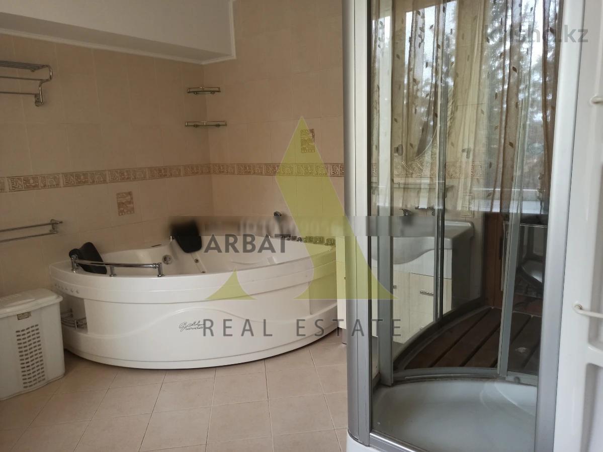 Фото Квартира, 5 комн, 175 м², 2/5 эт., 2005 г.п.