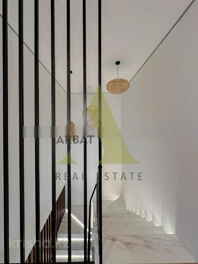 Фото Квартира, 5 комн, 320 м², 9/10 эт., 2017 г.п.
