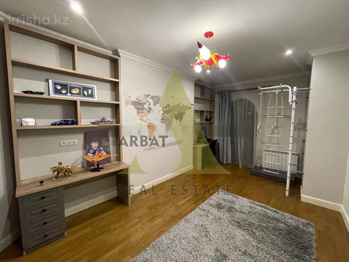 Фото Квартира, 8 комн, 433 м², 3/4 эт., 2011 г.п.