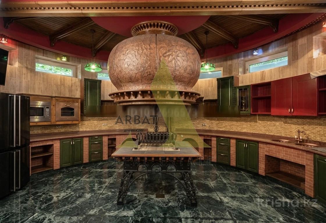 Фото Отдельный дом, 10 комн, 1500м²
