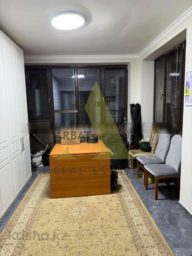 Фото Квартира, 5 комн, 270 м², 1/3 эт., 2007 г.п.