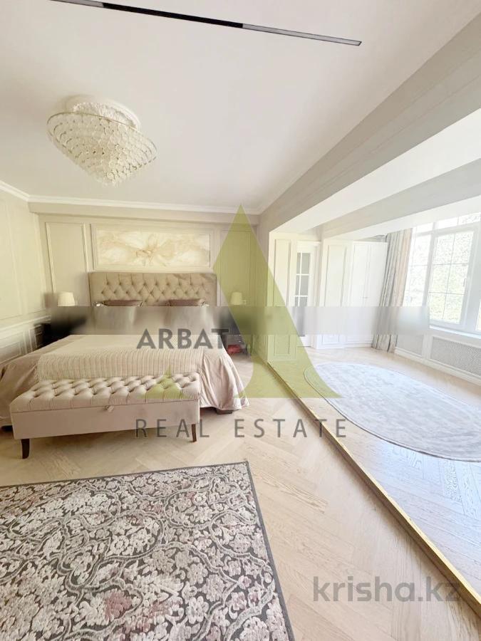 Фото Квартира, 3 комн, 138 м², 4/4 эт., 1978 г.п.