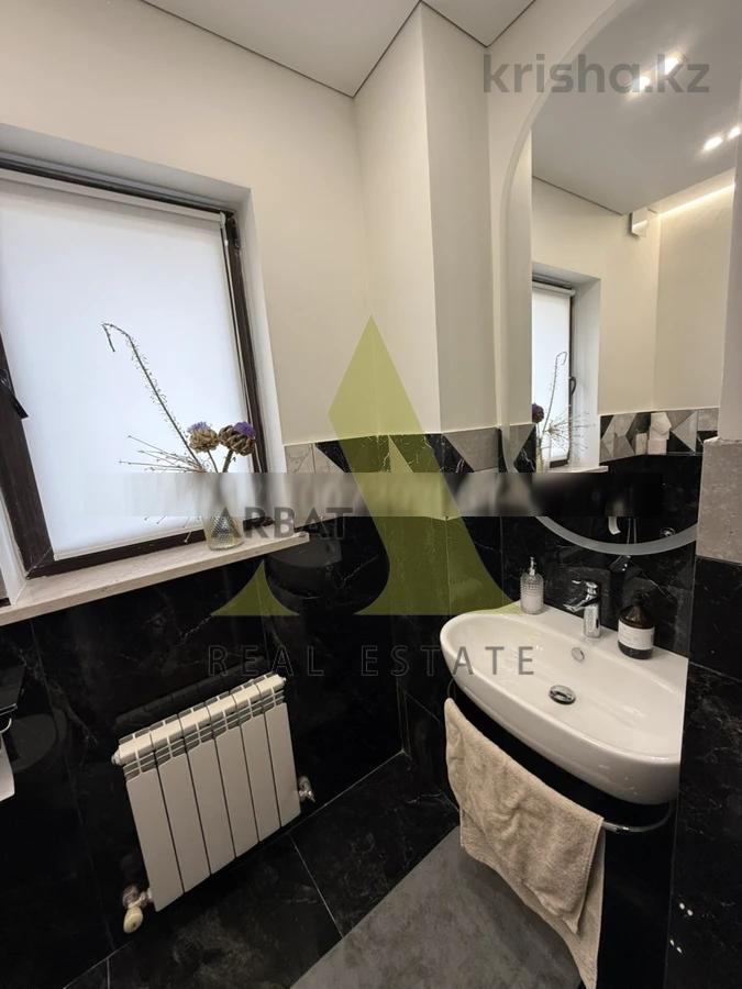 Фото Квартира, 4 комн, 170 м², 1/2 эт.