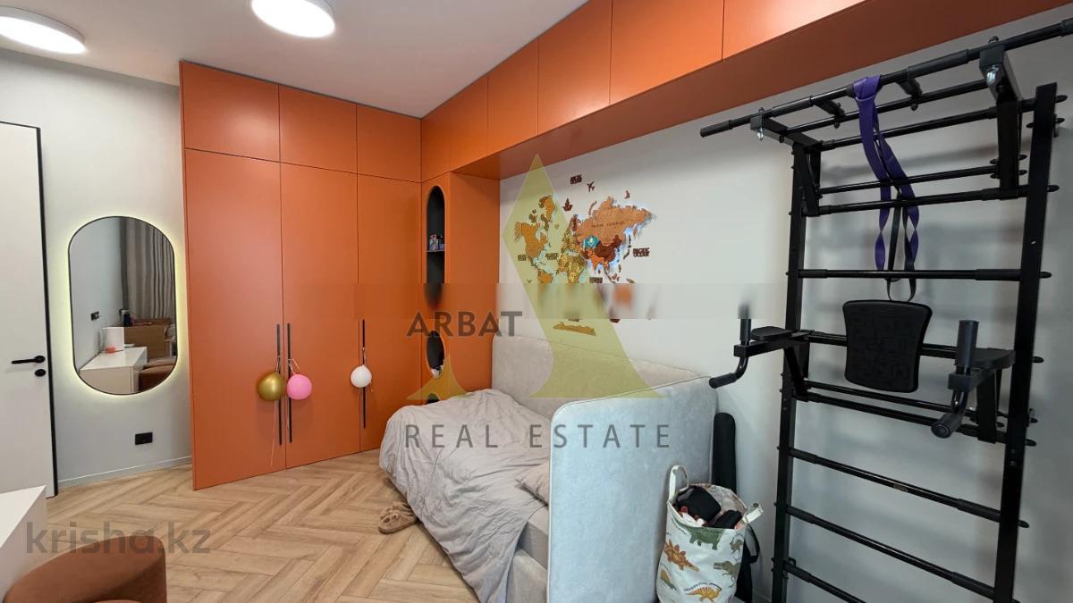 Фото Квартира, 4 комн, 193 м², 1/3 эт., 2022 г.п.