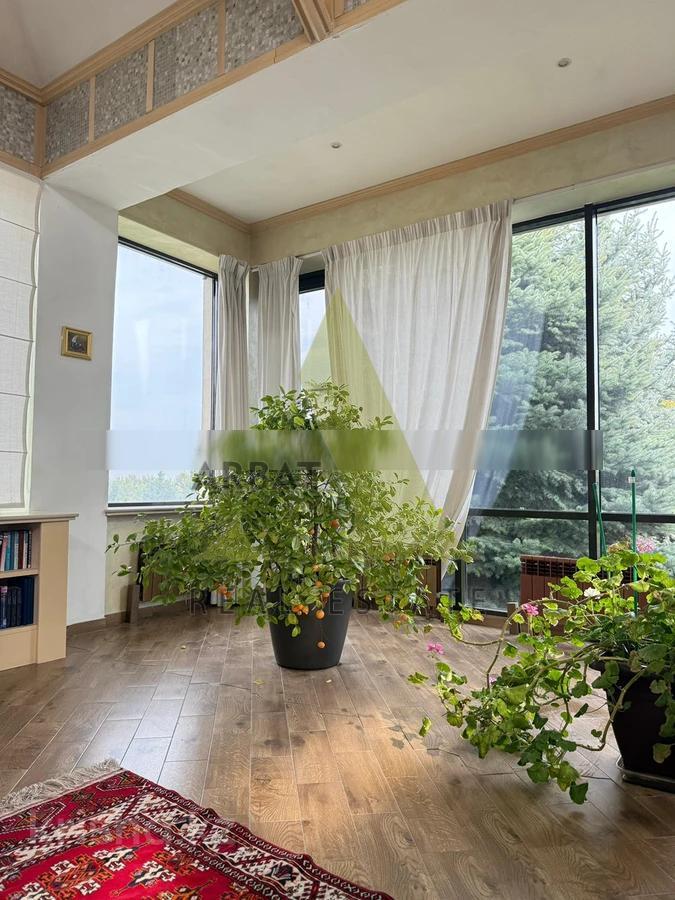 Фото Отдельный дом, 8 комн, 1300м²