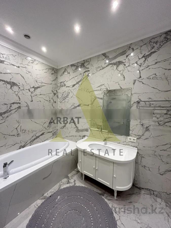 Фото Квартира, 7 комн, 440 м², 7/7 эт., 2016 г.п.