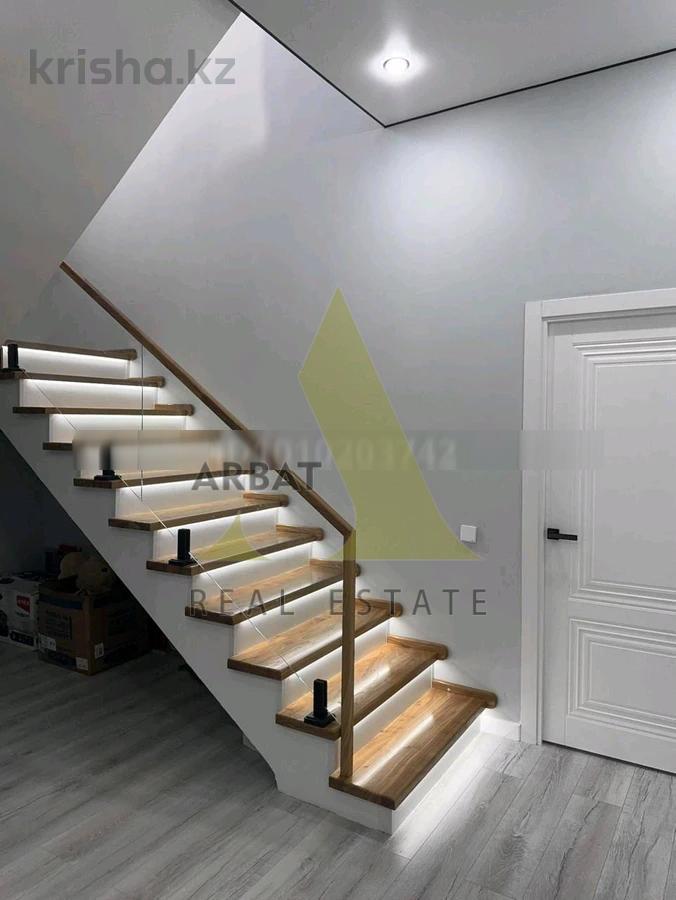 Фото Отдельный дом, 6 комн, 225м²