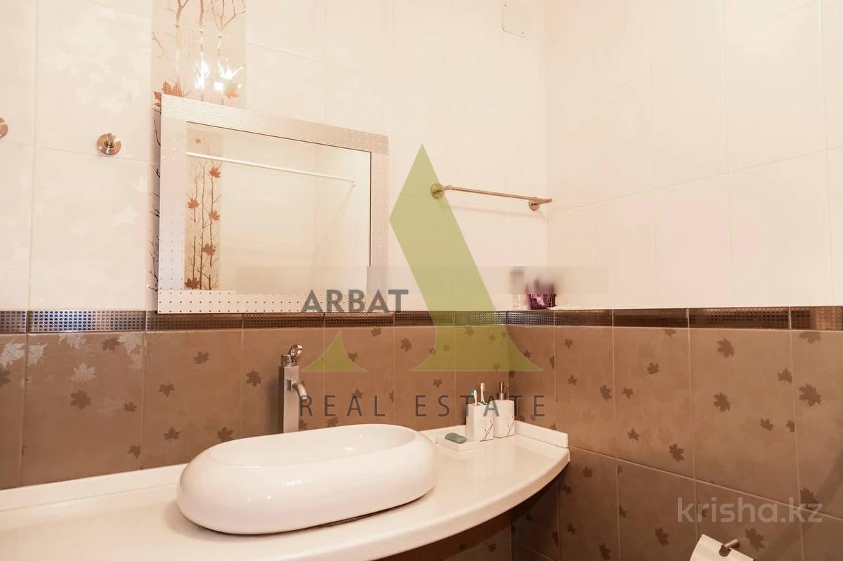 Фото Квартира, 8 комн, 433 м², 3/4 эт., 2011 г.п.