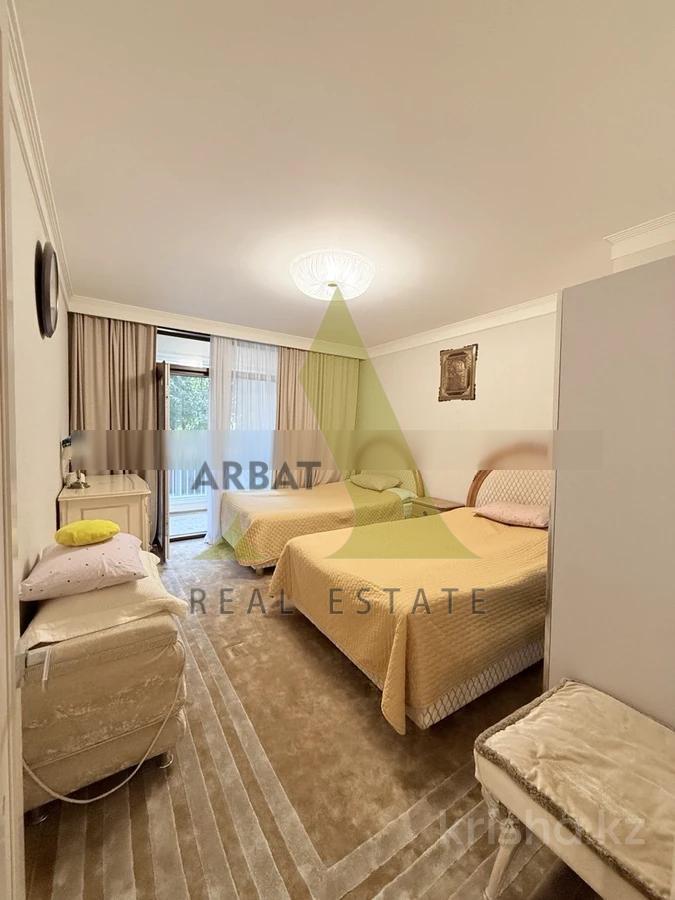 Фото Квартира, 5 комн, 190 м², 1/17 эт.