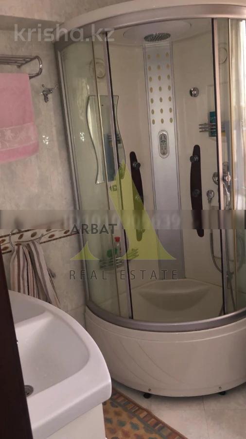 Фото Квартира, 5 комн, 175 м², 2/5 эт., 2005 г.п.