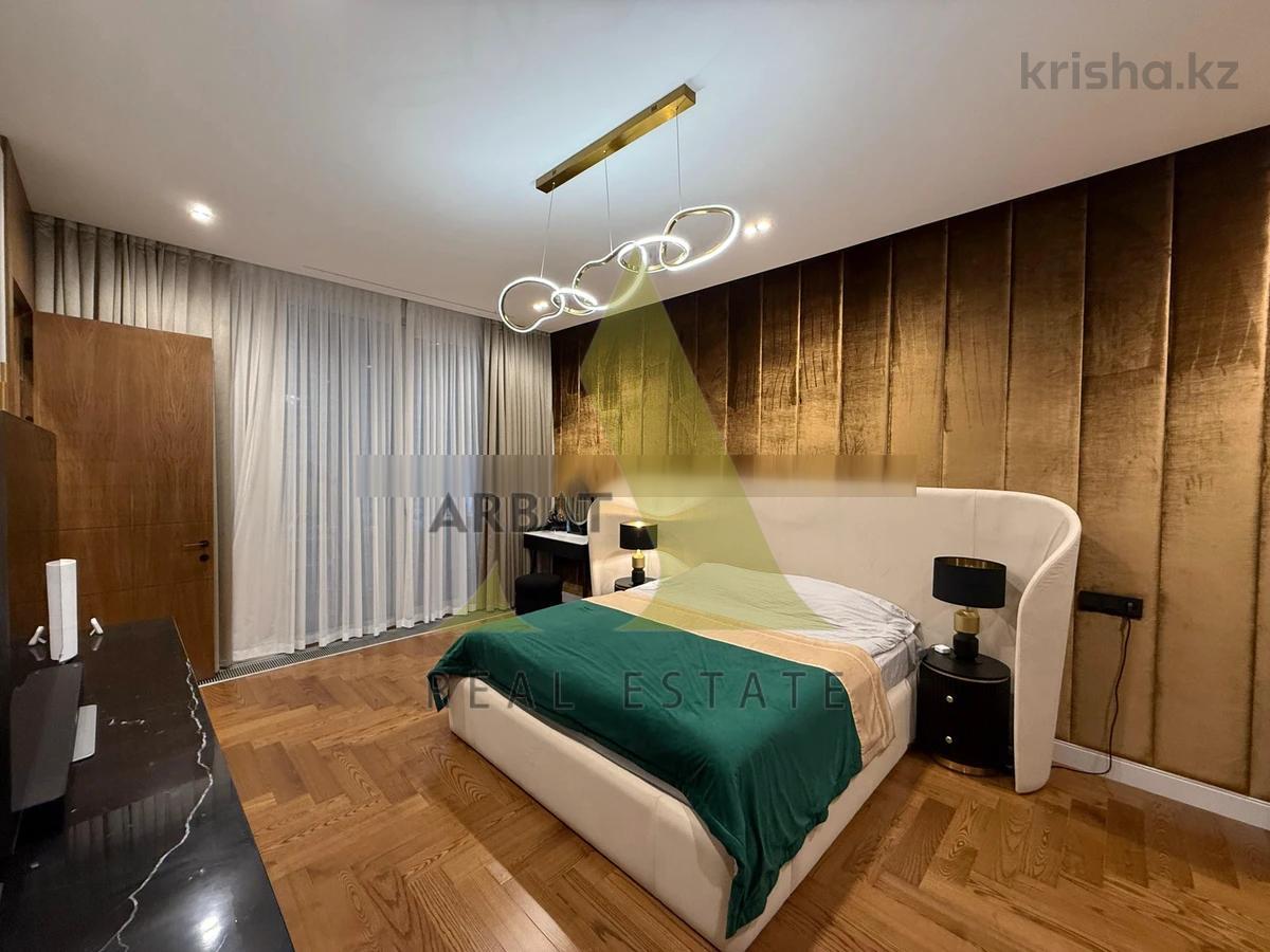 Фото Квартира, 3 комн, 165 м², 1/3 эт., 2019 г.п.