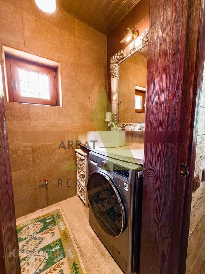 Фото Отдельный дом, 7 комн, 300м²