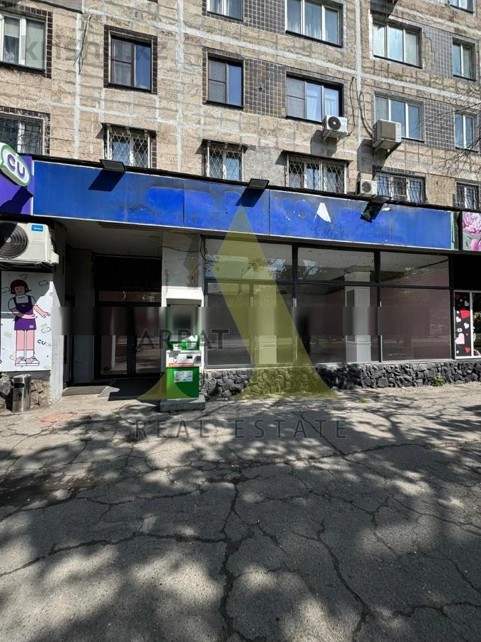 Фото Магазины и бутики, общепит, салоны красоты, медцентры и аптеки, 151 м²