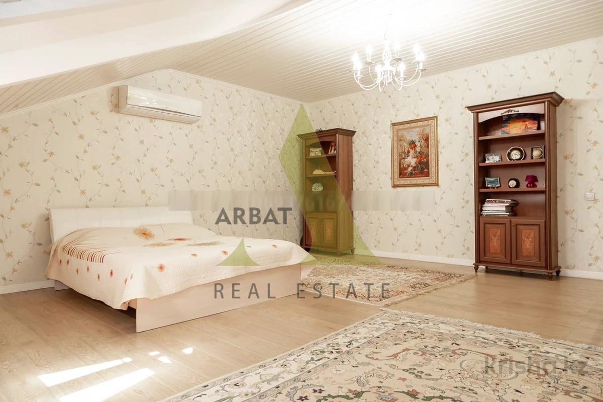 Фото Квартира, 8 комн, 433 м², 3/4 эт., 2011 г.п.