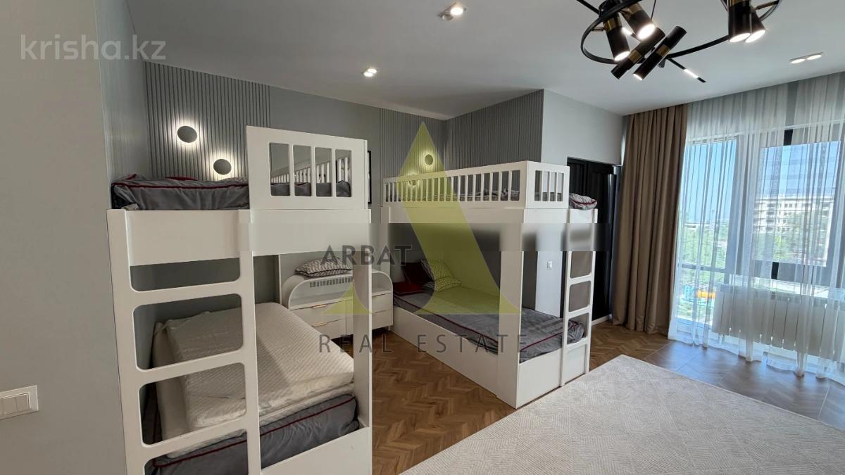 Фото Квартира, 4 комн, 236 м², 4/5 эт., 2022 г.п.