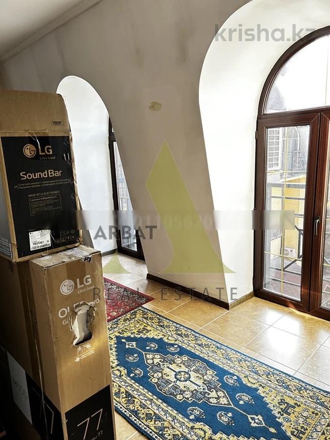 Фото Квартира, 7 комн, 450 м², 3/4 эт.